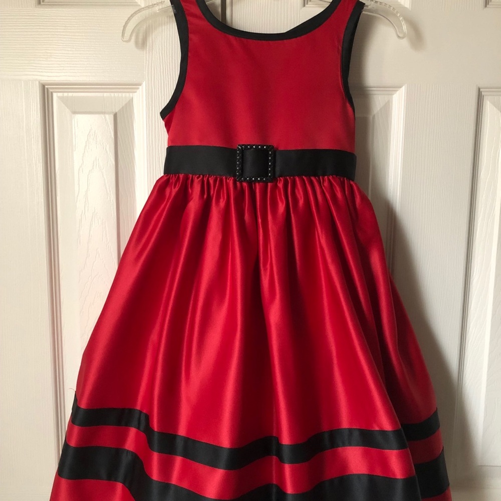 Beautiful Bold Red Dress!  Gorgeous Girls Only!!
